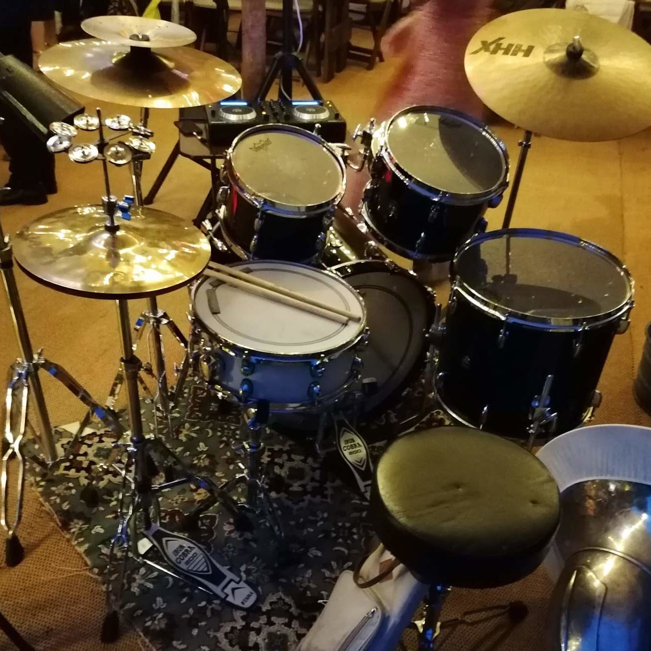 Gretsch Black Renown drum kit 2